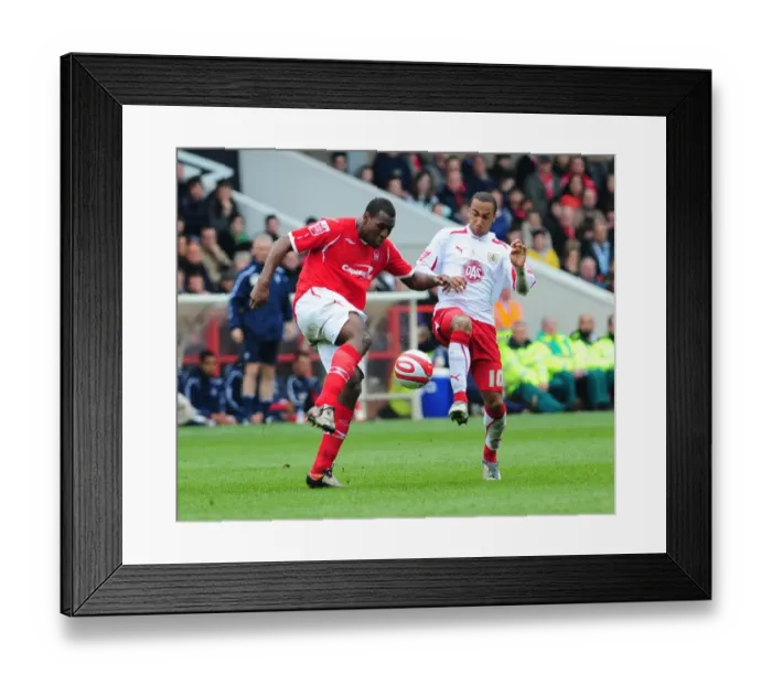 Framed Print : The Rivalry Roars: Nottingham Forest vs. Bristol City (Season 08-09)