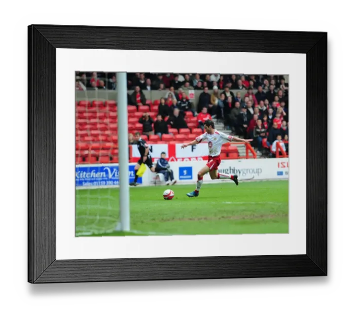 Framed Print : A Football Rivalry: The Champion Clash - Bristol City vs. Nottingham Forest (08-09) Framed Print : A Football Rivalry: The Champion Clash - Bristol City vs. Nottingham Forest (08-09)