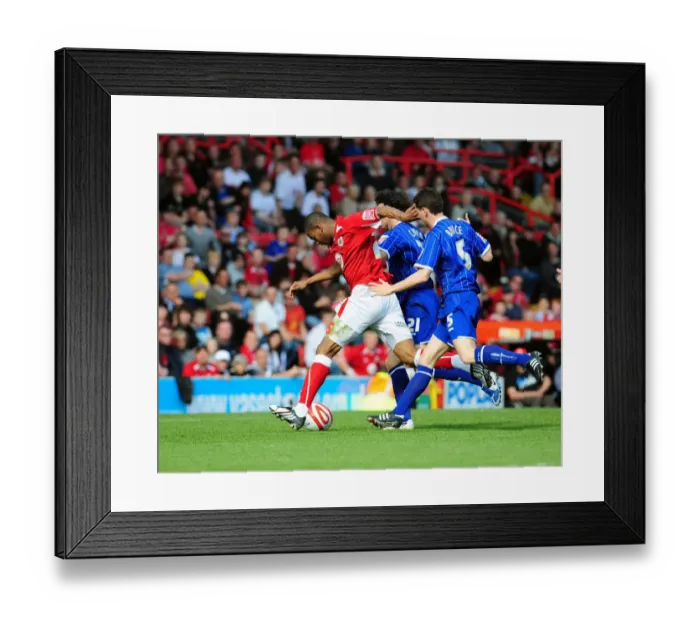 Framed Print : Bristol City vs Ipswich Town: 08-09 Showdown - The First Team Battle Framed Print : Bristol City vs Ipswich Town: 08-09 Showdown - The First Team Battle