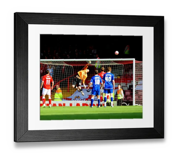 Framed Print : Bristol City vs Ipswich Town: A Football Rivalry from the 08-09 Season