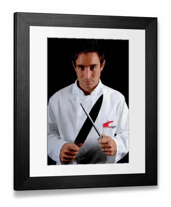 Framed Print : Lee Johnson: Portrait of Determination in Bristol City Football Club's 08-09 Season Framed Print : Lee Johnson: Portrait of Determination in Bristol City Football Club's 08-09 Season