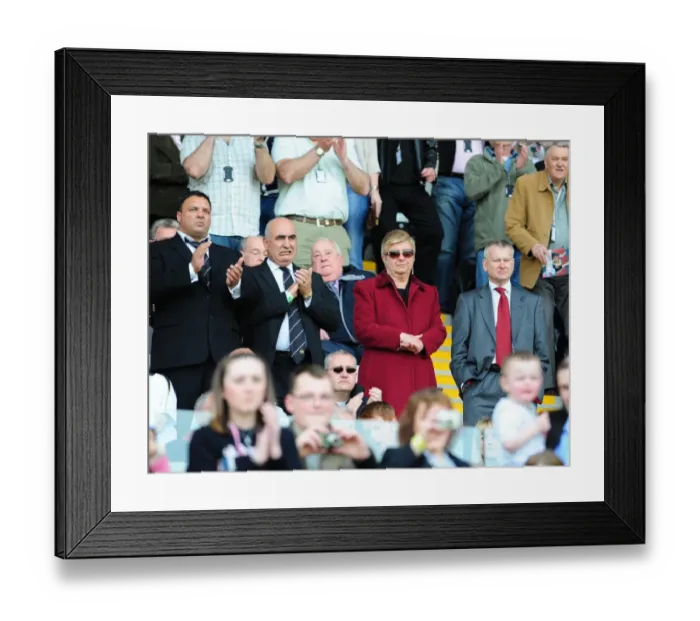 Framed Print : The Battle: Swansea vs. Bristol City - A Football Rivalry (Season 08-09) Framed Print : The Battle: Swansea vs. Bristol City - A Football Rivalry (Season 08-09)