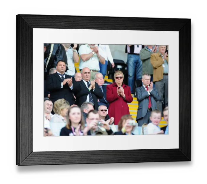 Framed Print : Swansea vs. Bristol City: A Football Rivalry from Season 08-09 Framed Print : Swansea vs. Bristol City: A Football Rivalry from Season 08-09