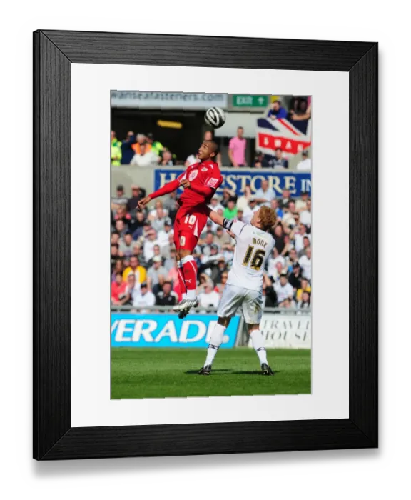 Framed Print : Swansea vs. Bristol City: Clash of the Swans and Robins (Season 08-09) Framed Print : Swansea vs. Bristol City: Clash of the Swans and Robins (Season 08-09)