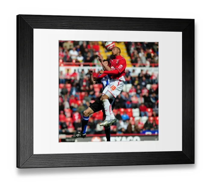 Framed Print : Bristol City vs Sheffield Wednesday: Clash of the Championship Titans (Season 8-9)
