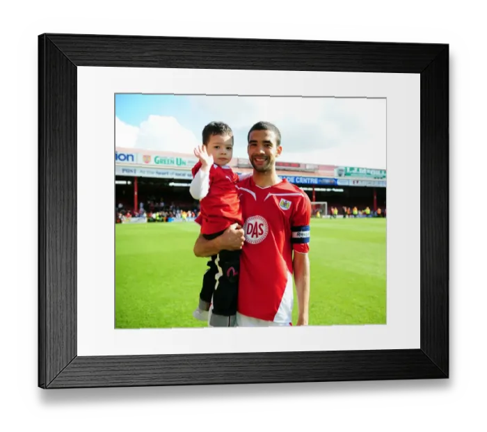 Framed Print : Bristol City vs Sheffield Wednesday: A Football Rivalry from the 08-09 Season Framed Print : Bristol City vs Sheffield Wednesday: A Football Rivalry from the 08-09 Season