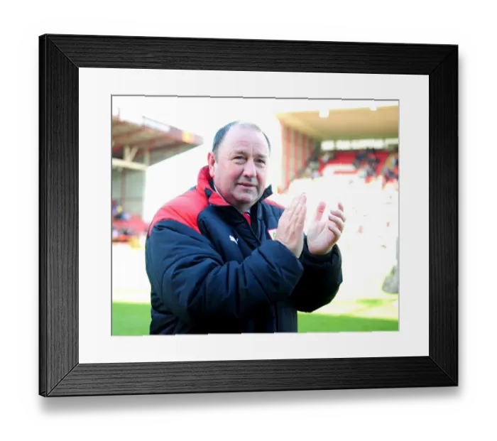 Framed Print : Bristol City vs Sheffield Wednesday: A Football Rivalry from the 08-09 Season Framed Print : Bristol City vs Sheffield Wednesday: A Football Rivalry from the 08-09 Season