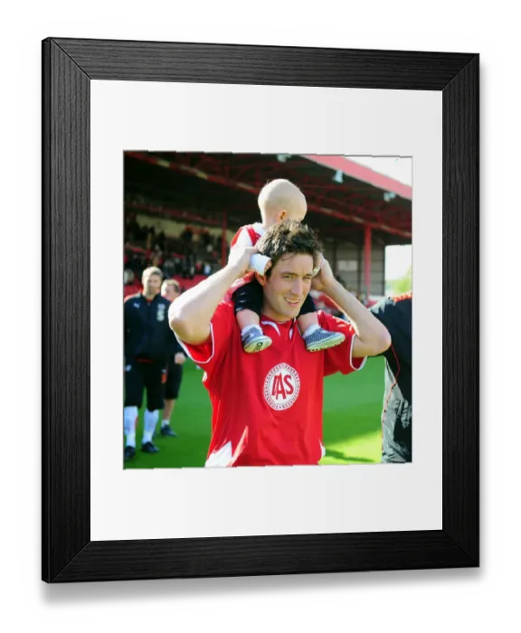 Framed Print : Bristol City vs Sheffield Wednesday: A Football Rivalry from the 08-09 Season Framed Print : Bristol City vs Sheffield Wednesday: A Football Rivalry from the 08-09 Season