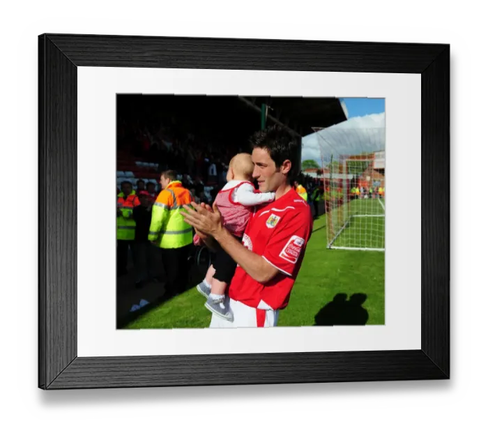 Framed Print : Bristol City vs Sheffield Wednesday: A Football Rivalry from the 08-09 Season Framed Print : Bristol City vs Sheffield Wednesday: A Football Rivalry from the 08-09 Season
