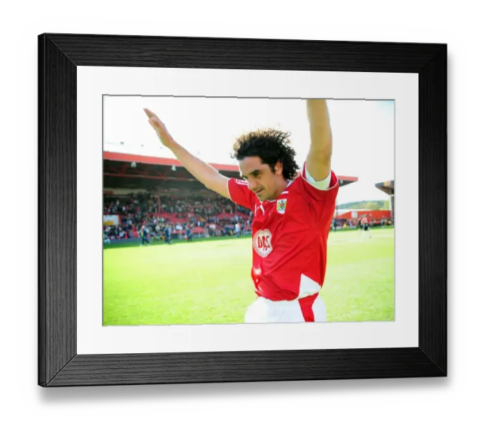 Framed Print : Bristol City vs Sheffield Wednesday: A Season 8-9 Showdown