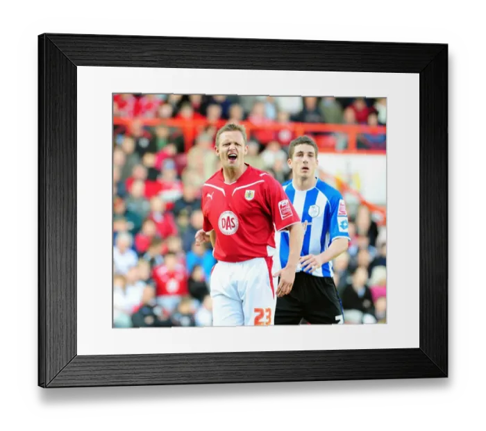 Framed Print : Bristol City vs Sheffield Wednesday: Clash of the Championship Titans (Season 8-9)