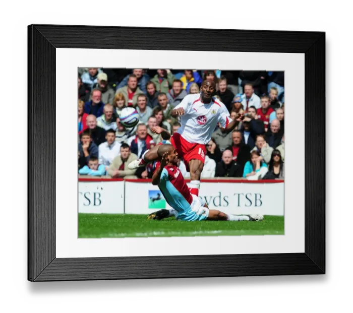 Framed Print : Burnley vs. Bristol City: A Football Rivalry - Season 08-09 Framed Print : Burnley vs. Bristol City: A Football Rivalry - Season 08-09