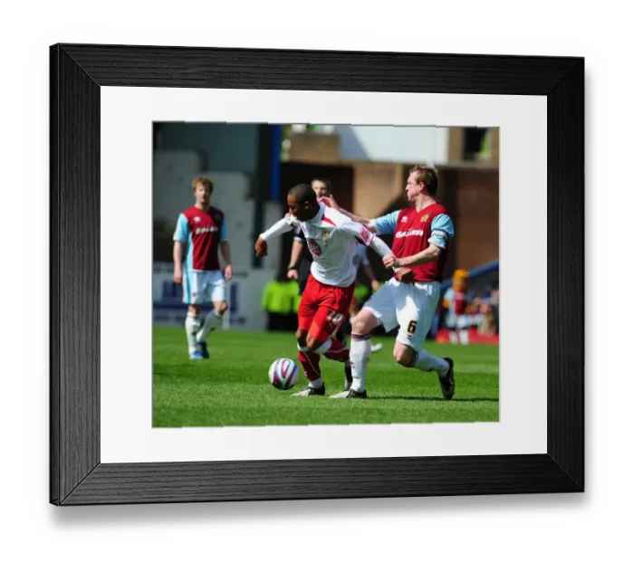 Framed Print : Nicky Maynard - Steven Caldwell
