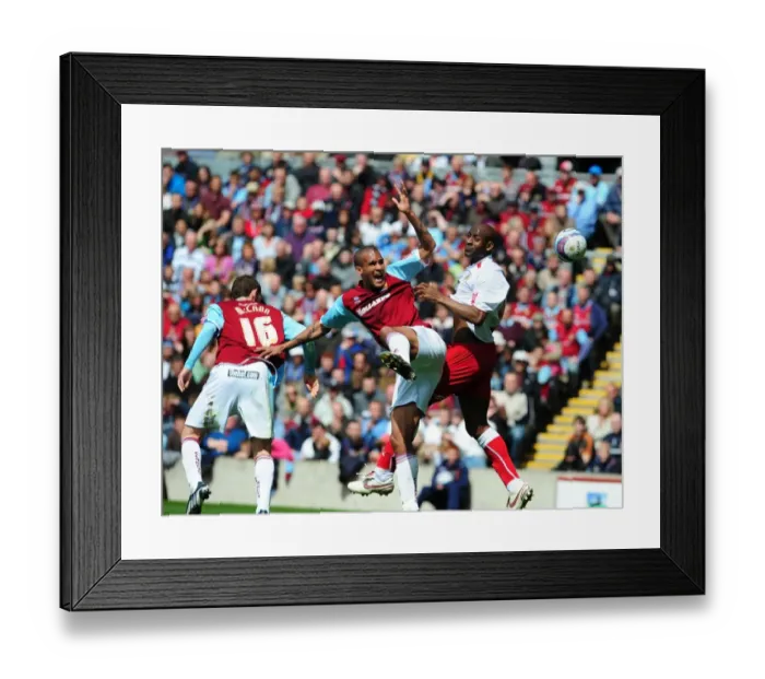 Framed Print : Burnley vs. Bristol City: A Football Rivalry - Season 08-09 Framed Print : Burnley vs. Bristol City: A Football Rivalry - Season 08-09
