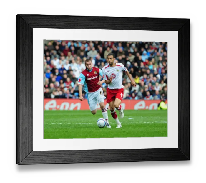 Framed Print : Liam Fontaine tussles with Martin Patterson