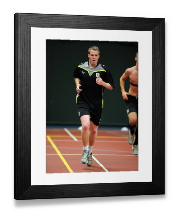 Framed Print : Bristol City First Team: Pre-Season Training 09-10 - Gearing Up for the New Season Framed Print : Bristol City First Team: Pre-Season Training 09-10 - Gearing Up for the New Season