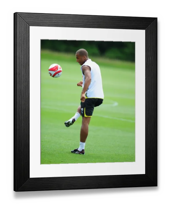 Framed Print : Bristol City First Team: Gearing Up for Season 09-10 - Pre-Season Training Framed Print : Bristol City First Team: Gearing Up for Season 09-10 - Pre-Season Training