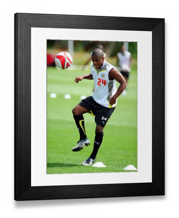 Framed Print : Bristol City First Team: Pre-Season Training 09-10 - Gearing Up for the New Season
