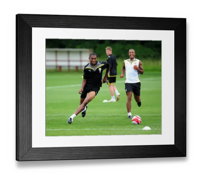 Framed Print : United in Pre-Season: Bristol City First Team (09-10) Framed Print : United in Pre-Season: Bristol City First Team (09-10)
