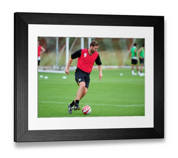 Framed Print : Bristol City First Team: Gearing Up for the 09-10 Season - Pre-Season Training Framed Print : Bristol City First Team: Gearing Up for the 09-10 Season - Pre-Season Training