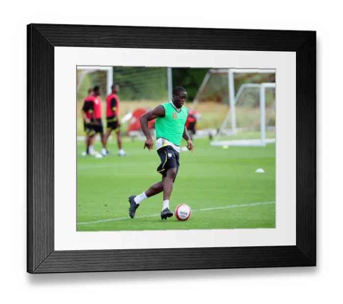 Framed Print : Bristol City First Team: Gearing Up for the 09-10 Season - Pre-Season Training Framed Print : Bristol City First Team: Gearing Up for the 09-10 Season - Pre-Season Training