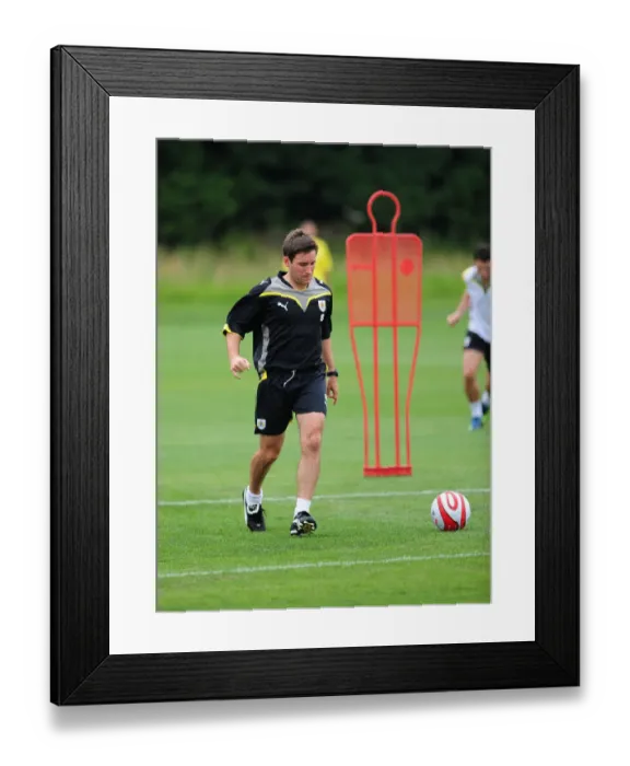 Framed Print : Bristol City First Team: Gearing Up for the 09-10 Season - Pre-Season Training Framed Print : Bristol City First Team: Gearing Up for the 09-10 Season - Pre-Season Training