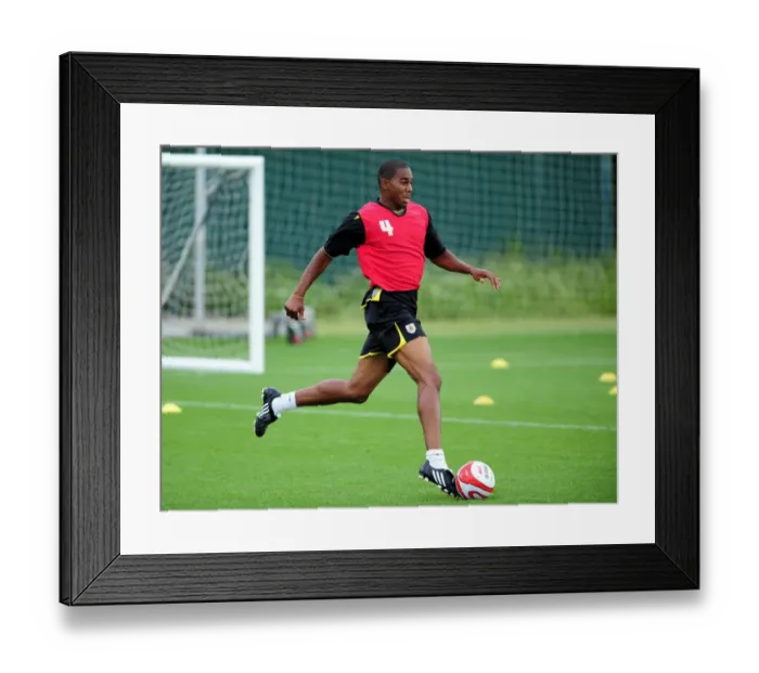 Framed Print : Bristol City First Team: Gearing Up for the 09-10 Season - Pre-Season Training Framed Print : Bristol City First Team: Gearing Up for the 09-10 Season - Pre-Season Training