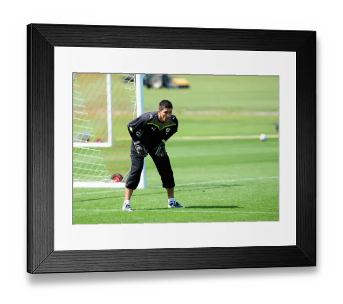 Framed Print : Bristol City First Team: Gearing Up for the 09-10 Season - Pre-Season Training Framed Print : Bristol City First Team: Gearing Up for the 09-10 Season - Pre-Season Training