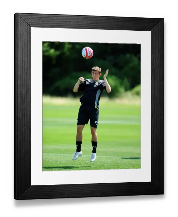 Framed Print : Bristol City First Team: Pre-Season Training 09-10 - Gearing Up for the New Season Framed Print : Bristol City First Team: Pre-Season Training 09-10 - Gearing Up for the New Season
