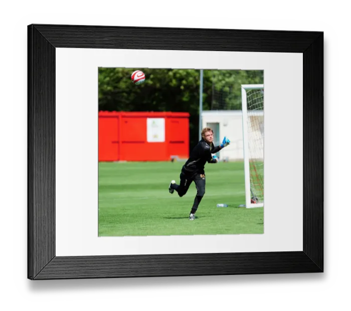 Framed Print : Bristol City First Team: Pre-Season Training 09-10 - Gearing Up for the New Season Framed Print : Bristol City First Team: Pre-Season Training 09-10 - Gearing Up for the New Season