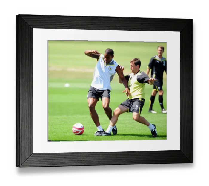 Framed Print : Bristol City First Team: United in Pre-Season Training - 09-10 Framed Print : Bristol City First Team: United in Pre-Season Training - 09-10
