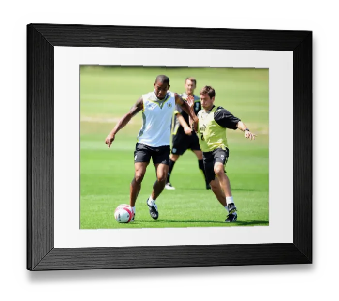 Framed Print : Bristol City First Team: Gearing Up for the 09-10 Season - Pre-Season Training Framed Print : Bristol City First Team: Gearing Up for the 09-10 Season - Pre-Season Training