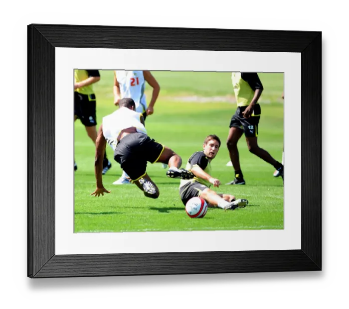 Framed Print : Bristol City First Team: Pre-Season Training 09-10 - Gearing Up for the New Season Framed Print : Bristol City First Team: Pre-Season Training 09-10 - Gearing Up for the New Season