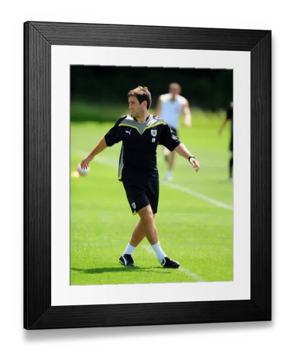 Framed Print : Bristol City First Team: Pre-Season Training 09-10 - Gearing Up for the New Season Framed Print : Bristol City First Team: Pre-Season Training 09-10 - Gearing Up for the New Season