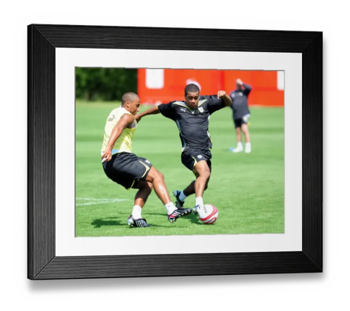Framed Print : Bristol City FC: On the Road to Glory - Pre-Season Training 09-10 Framed Print : Bristol City FC: On the Road to Glory - Pre-Season Training 09-10