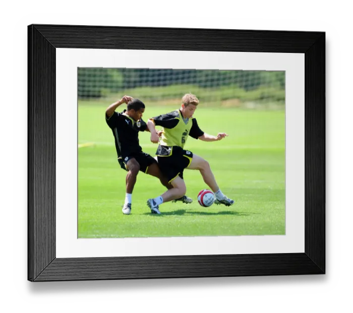 Framed Print : Bristol City First Team: Pre-Season Training 09-10 - Gearing Up for the New Season Framed Print : Bristol City First Team: Pre-Season Training 09-10 - Gearing Up for the New Season