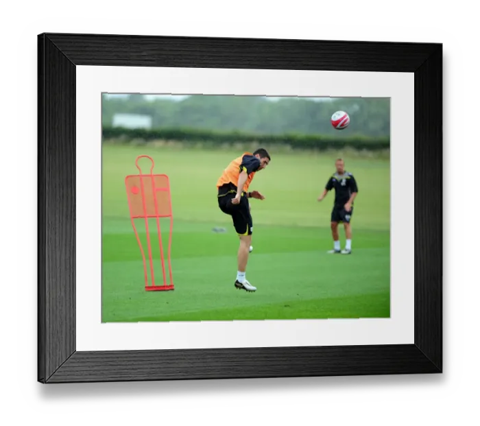 Framed Print : Bristol City First Team: Pre-Season Training 09-10 Framed Print : Bristol City First Team: Pre-Season Training 09-10