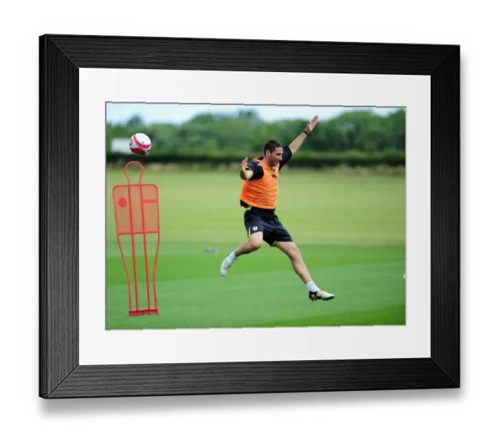 Framed Print : Bristol City First Team: Pre-Season Training 09-10 - Gearing Up for the New Season Framed Print : Bristol City First Team: Pre-Season Training 09-10 - Gearing Up for the New Season