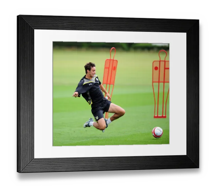 Framed Print : Bristol City First Team: Pre-Season Training 09-10 - Gearing Up for the New Season Framed Print : Bristol City First Team: Pre-Season Training 09-10 - Gearing Up for the New Season