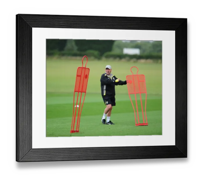 Framed Print : Bristol City First Team: Gearing Up for the 09-10 Season - Pre-Season Training Framed Print : Bristol City First Team: Gearing Up for the 09-10 Season - Pre-Season Training