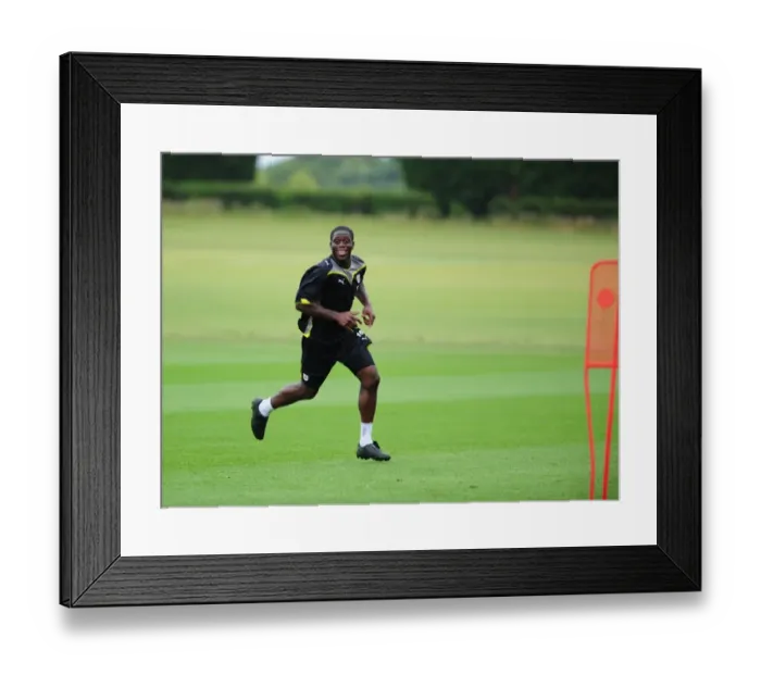 Framed Print : Bristol City First Team: Gearing Up for the 09-10 Season - Pre-Season Training Framed Print : Bristol City First Team: Gearing Up for the 09-10 Season - Pre-Season Training