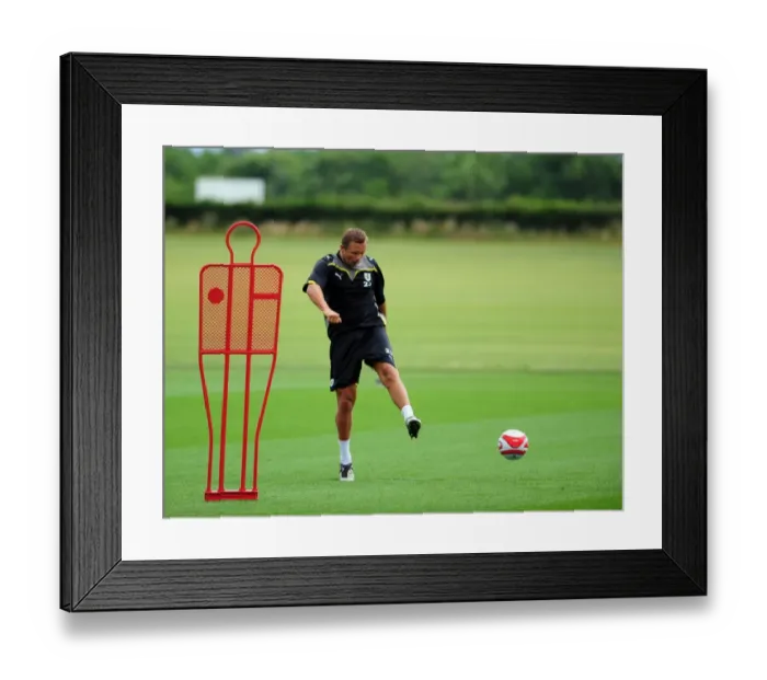Framed Print : Bristol City First Team: Gearing Up for the 09-10 Season - Pre-Season Training Framed Print : Bristol City First Team: Gearing Up for the 09-10 Season - Pre-Season Training