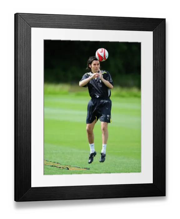 Framed Print : Bristol City First Team: Gearing Up for the 09-10 Season - Pre-Season Training Framed Print : Bristol City First Team: Gearing Up for the 09-10 Season - Pre-Season Training