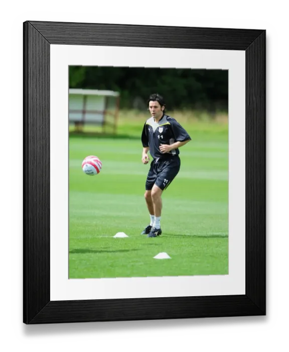 Framed Print : Bristol City First Team: Gearing Up for the 09-10 Season - Pre-Season Training Framed Print : Bristol City First Team: Gearing Up for the 09-10 Season - Pre-Season Training