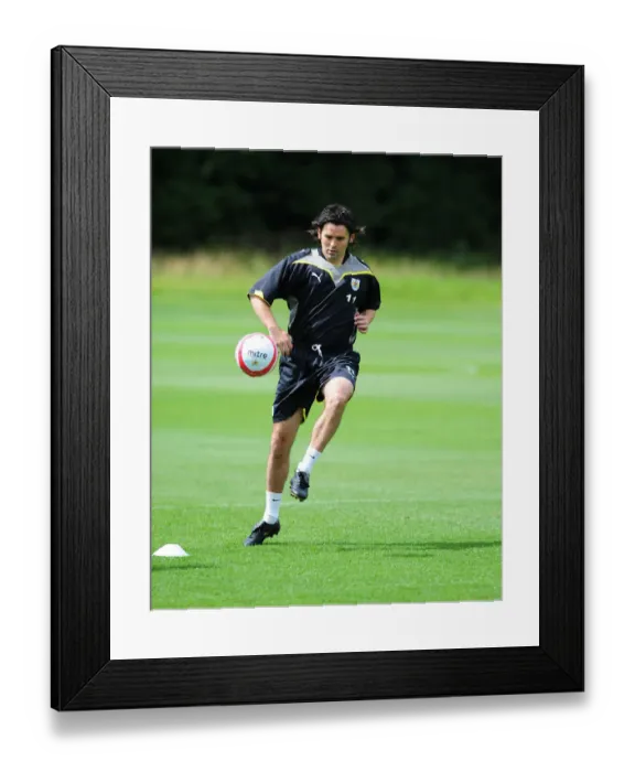Framed Print : Bristol City First Team: Pre-Season Training 09-10 - Gearing Up for the New Season Framed Print : Bristol City First Team: Pre-Season Training 09-10 - Gearing Up for the New Season