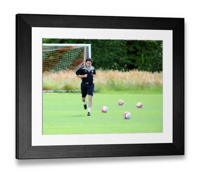 Framed Print : Bristol City First Team: 09-10 Season - Gearing Up for Pre-Season Training Framed Print : Bristol City First Team: 09-10 Season - Gearing Up for Pre-Season Training