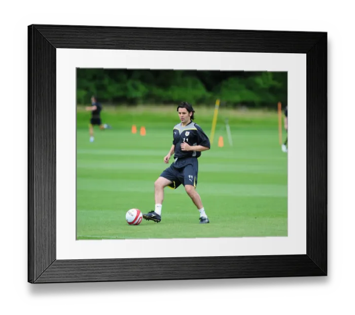 Framed Print : Bristol City First Team: Pre-Season Training 09-10 - Gearing Up for the New Season Framed Print : Bristol City First Team: Pre-Season Training 09-10 - Gearing Up for the New Season