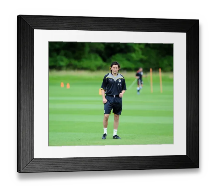 Framed Print : Bristol City First Team: Pre-Season Training 09-10 - Gearing Up for the New Season Framed Print : Bristol City First Team: Pre-Season Training 09-10 - Gearing Up for the New Season