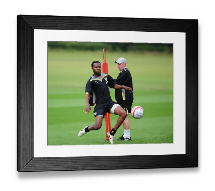 Framed Print : Bristol City First Team: Pre-Season Training 09-10 Framed Print : Bristol City First Team: Pre-Season Training 09-10