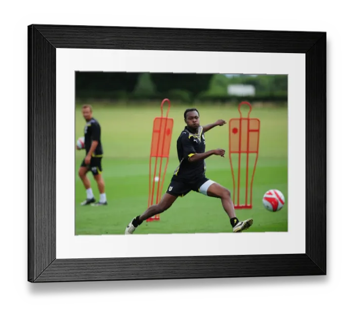 Framed Print : Pre-Season Training: The Road to Glory with Bristol City First Team (09-10)
